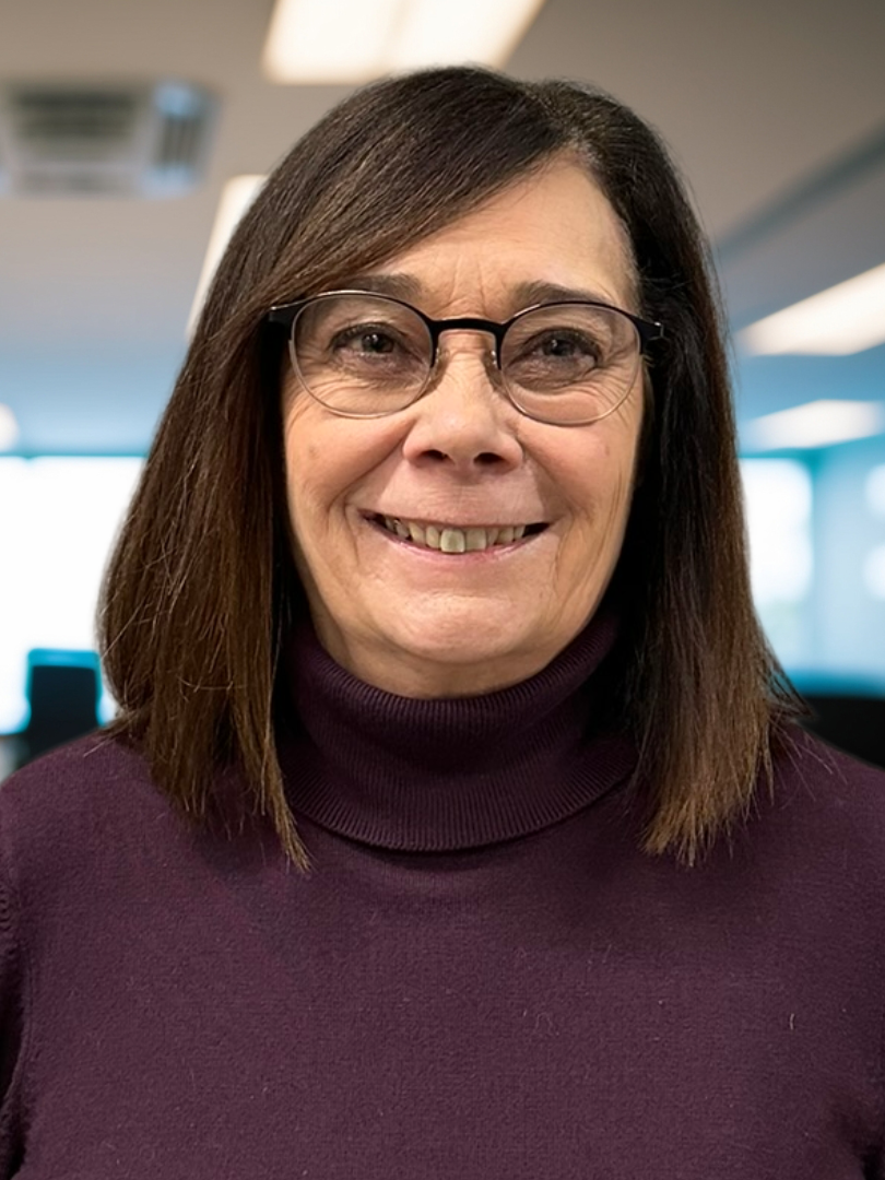 Title Clerk Tracie Fawcett in Office Team Members at Sponsler-Donley Ford of Ashland